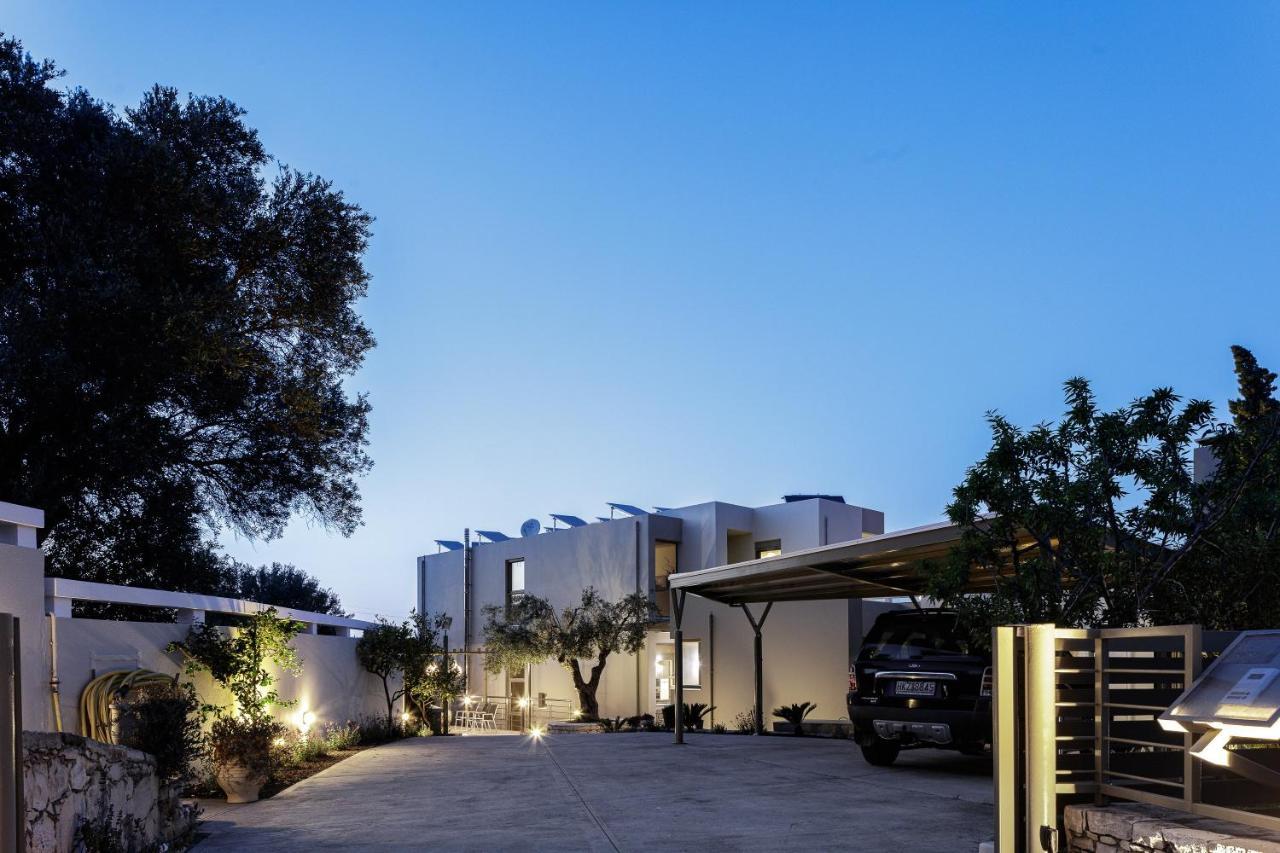 Rizes Villa With Jacuzzi & Heated Pool Agia Triada Zewnętrze zdjęcie