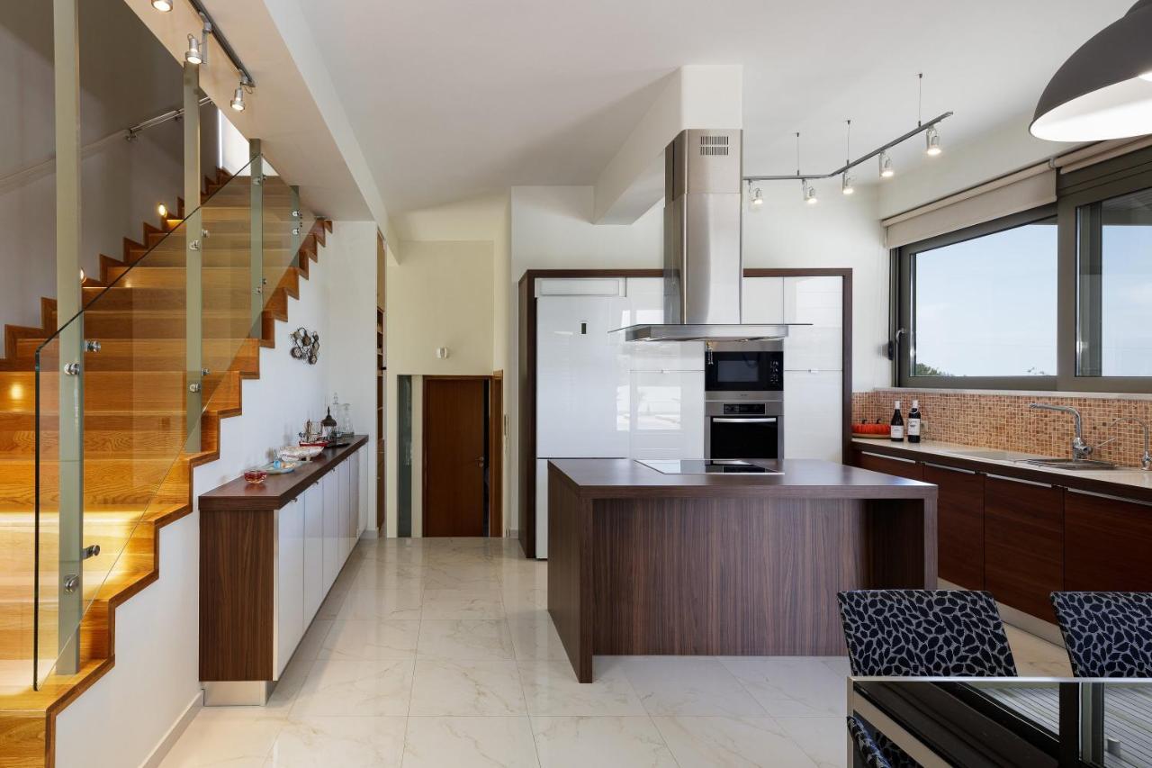 Rizes Villa With Jacuzzi & Heated Pool Agia Triada Zewnętrze zdjęcie