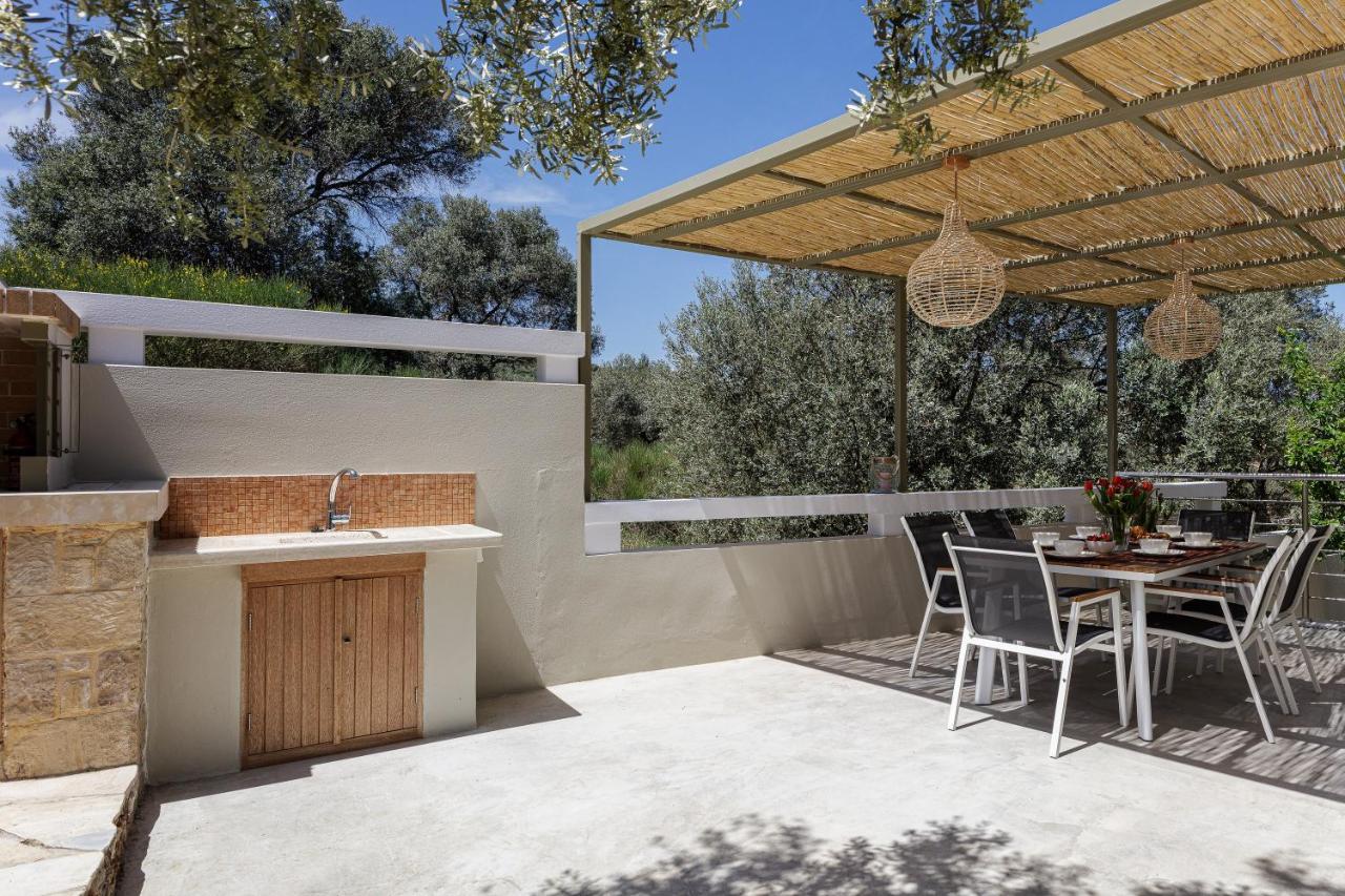 Rizes Villa With Jacuzzi & Heated Pool Agia Triada Zewnętrze zdjęcie